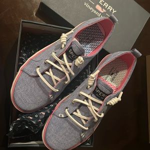 Sperry x Vineyard Vines New In box size 2 girls